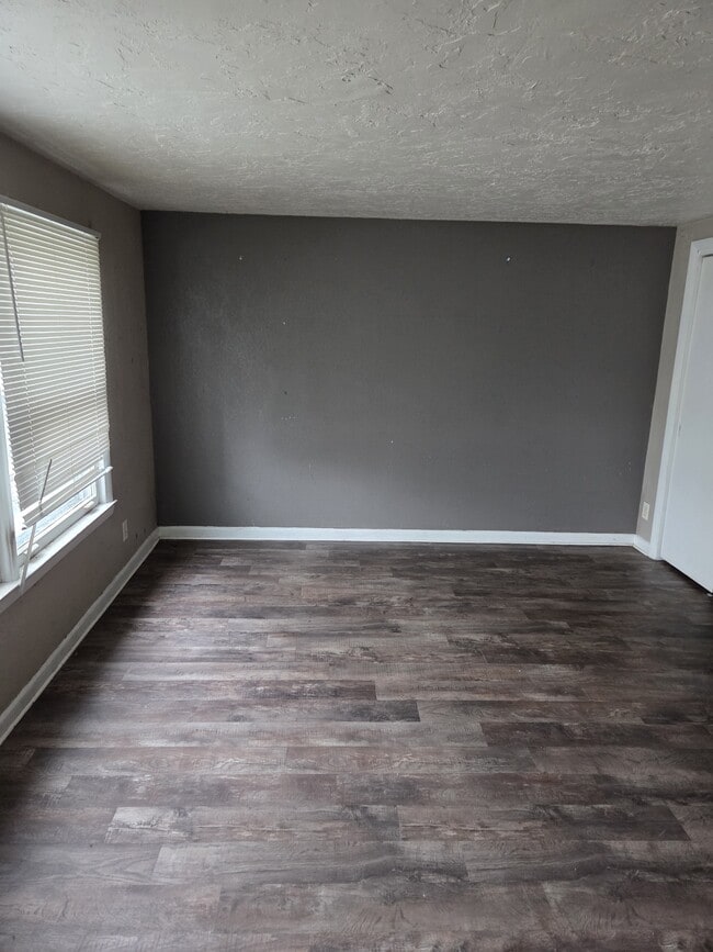 Photo - 625 S Prairie Ave