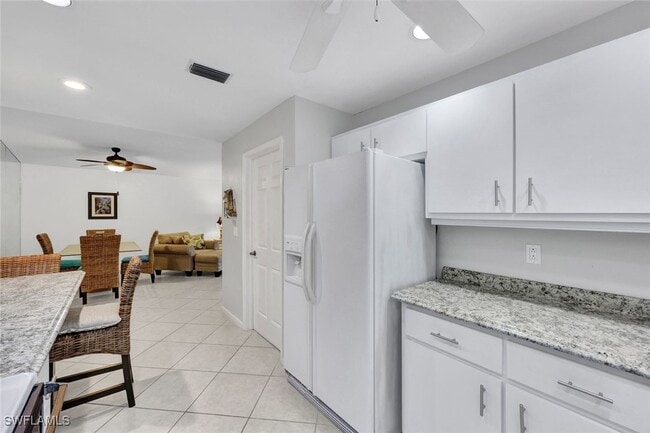 Building Photo - 509 Roma Ct Unit 202