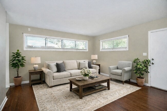 Photo - 2244 English Dr