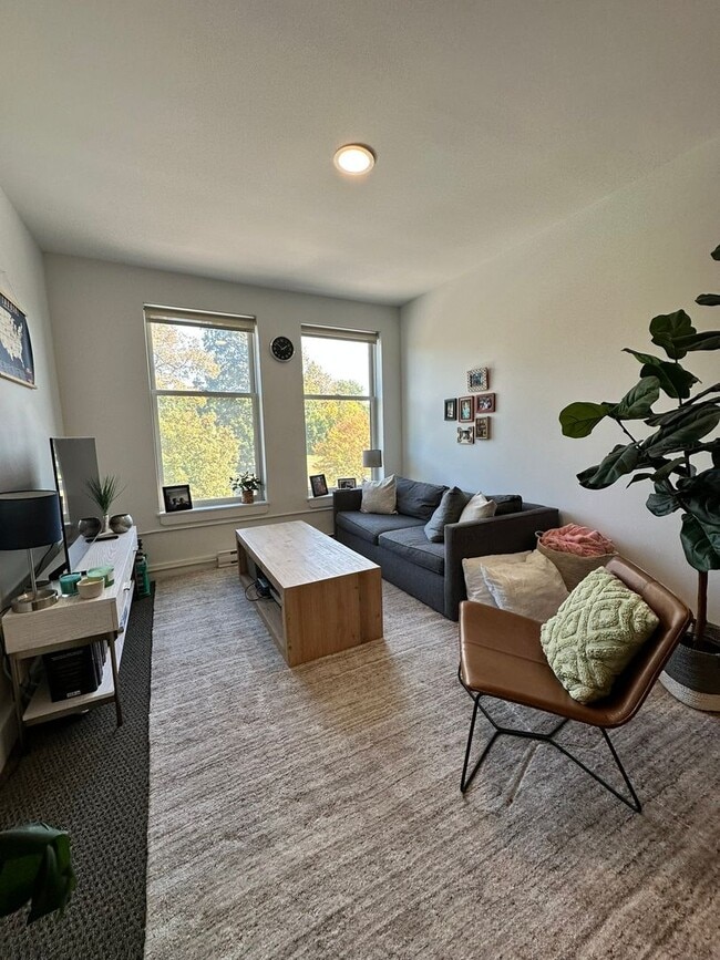 Photo - 8 N Main St Unit 203