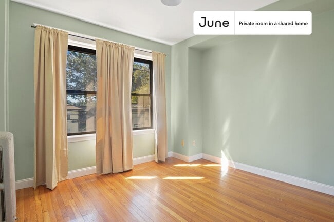 Photo - Room in Shared 4 bed/1 bath home Unit B