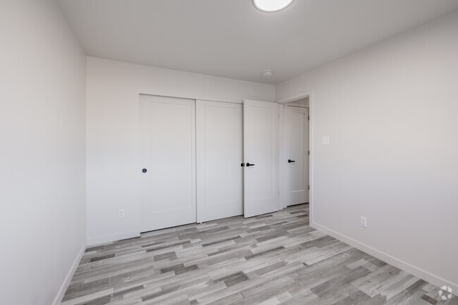 1BR, 1BA - 550SF - Bedroom - Yuma Apartments