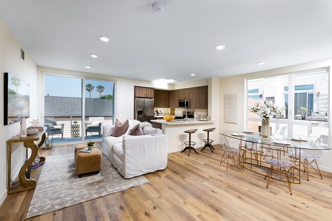 Photo - 29 Willow NoHo