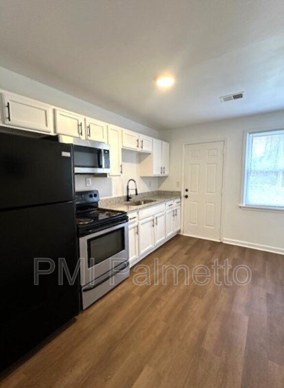 Photo - 1319 Hendrix St