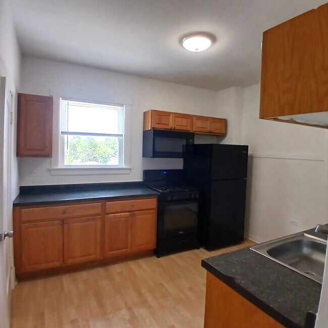 Photo - 4644 W Palmer St Unit 2