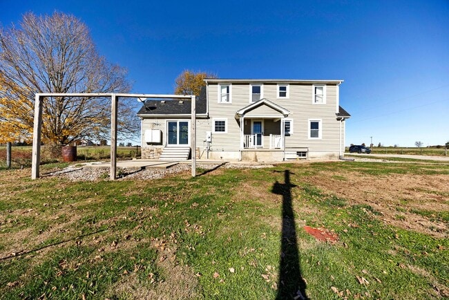 Photo - 180 White Mills Glendale Rd W