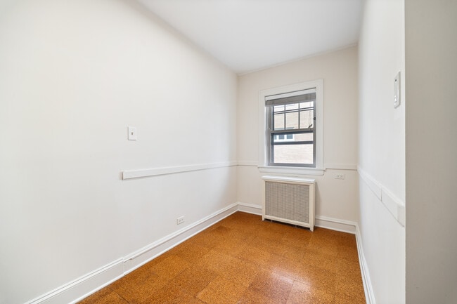 Photo - 721 Foster St Unit 1W