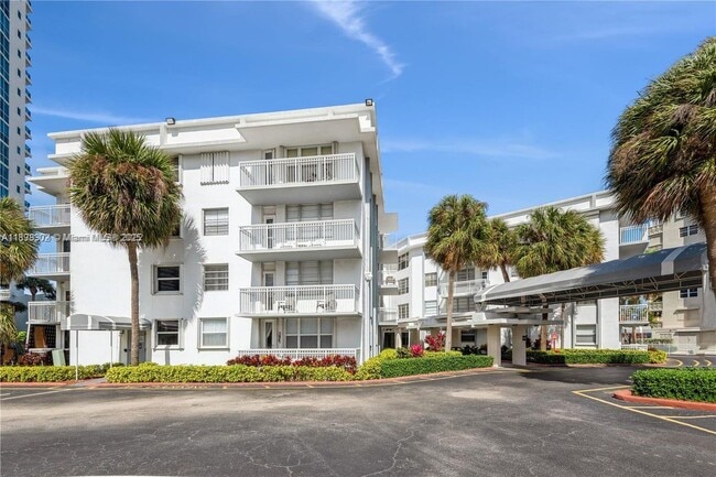 Photo - 1913 S Ocean Dr Unidad 129