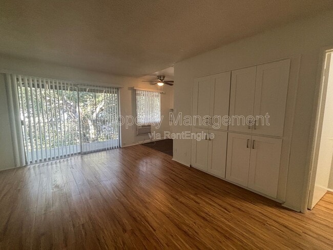 Photo - 10424 Parr Ave Unit #E