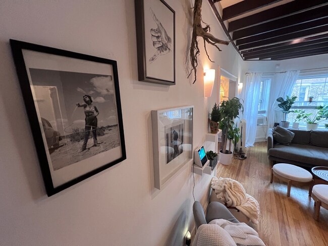 Photo - 541 W Addison St