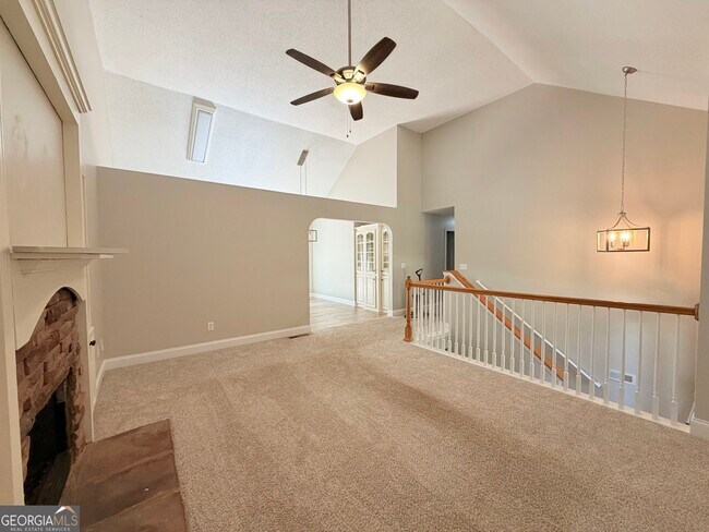 11 Woodvine Ct