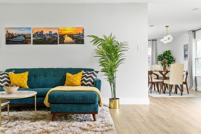 Photo - 11807 Oakwood Dr