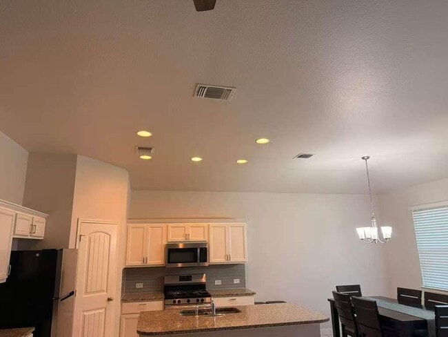 Photo - 6512 Loretta White Ln