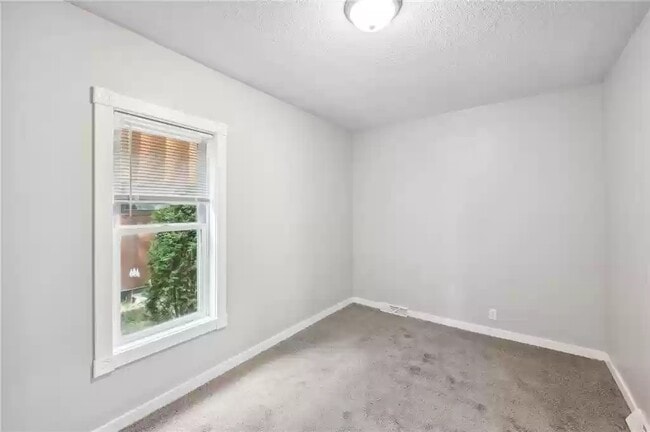 Photo - 1609 3rd St NE Unit 1609 1
