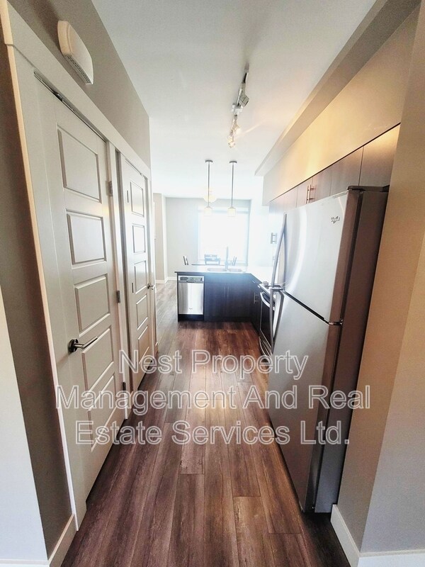 Photo - 110-110 Baxter Ave