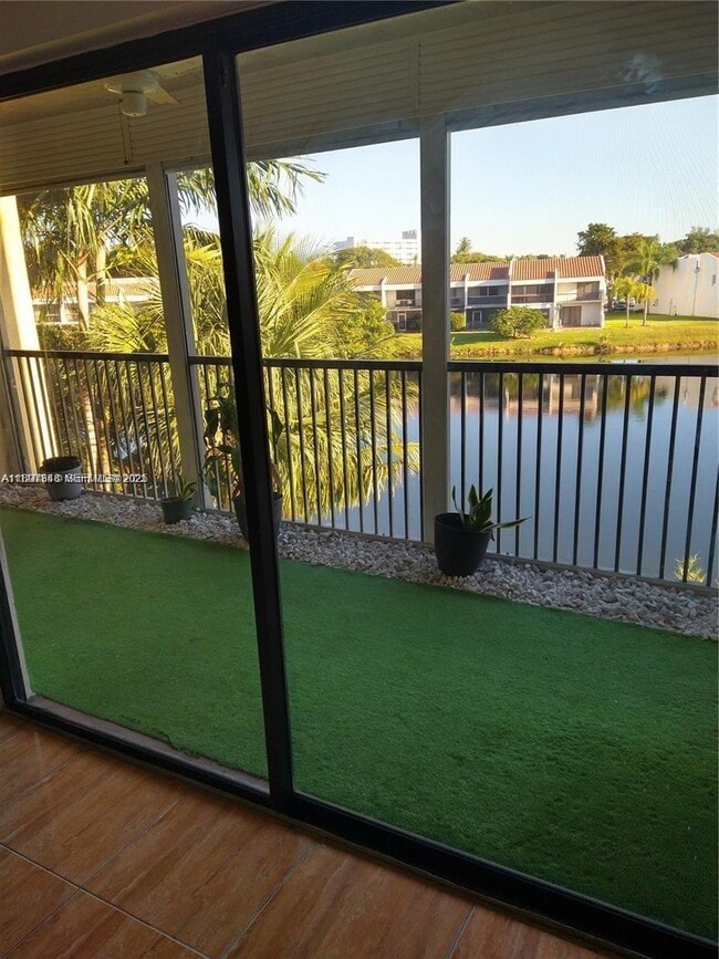 Building Photo - 6575 W Oakland Park Blvd Unit 308