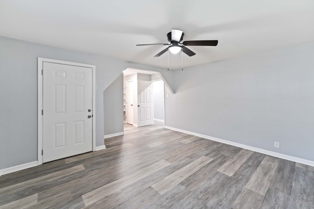 Photo - 9946 Algiers Rd