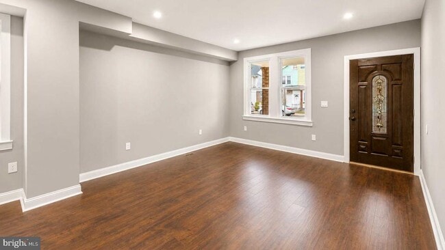 Building Photo - 209 Woodlawn Ave