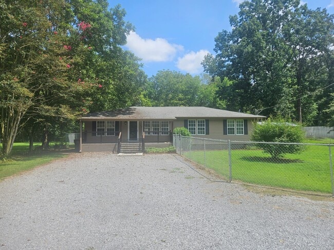 4 Bedroom, 2 Bath - 4 Bedroom, 2 Bath House
