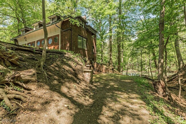 Building Photo - 285 Corning Dr Rental