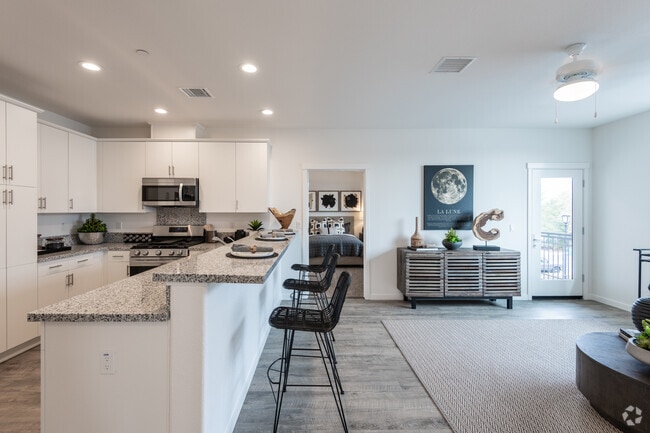 2 BR, 2 BA