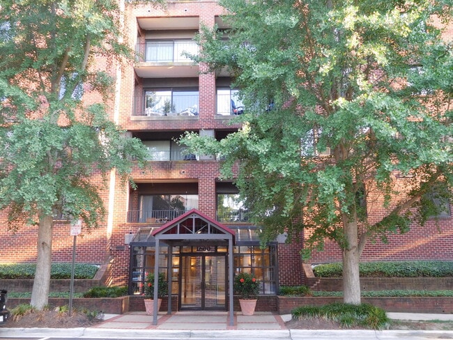 Building Photo - 1600 Prince St Unit 305 1600 Prince Street Rental