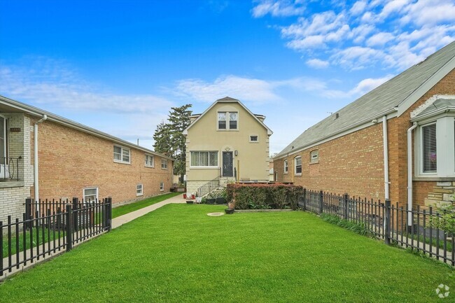 Building Photo - 5640 S Kostner Ave Unit 1 Rental