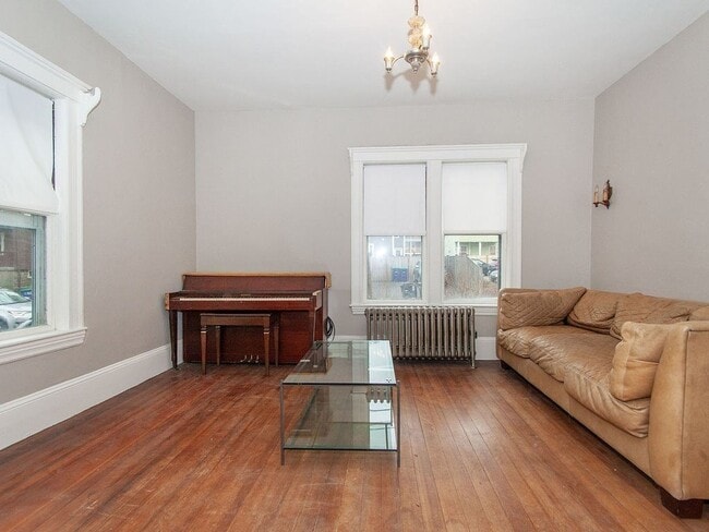 Photo - 249 Cedar St