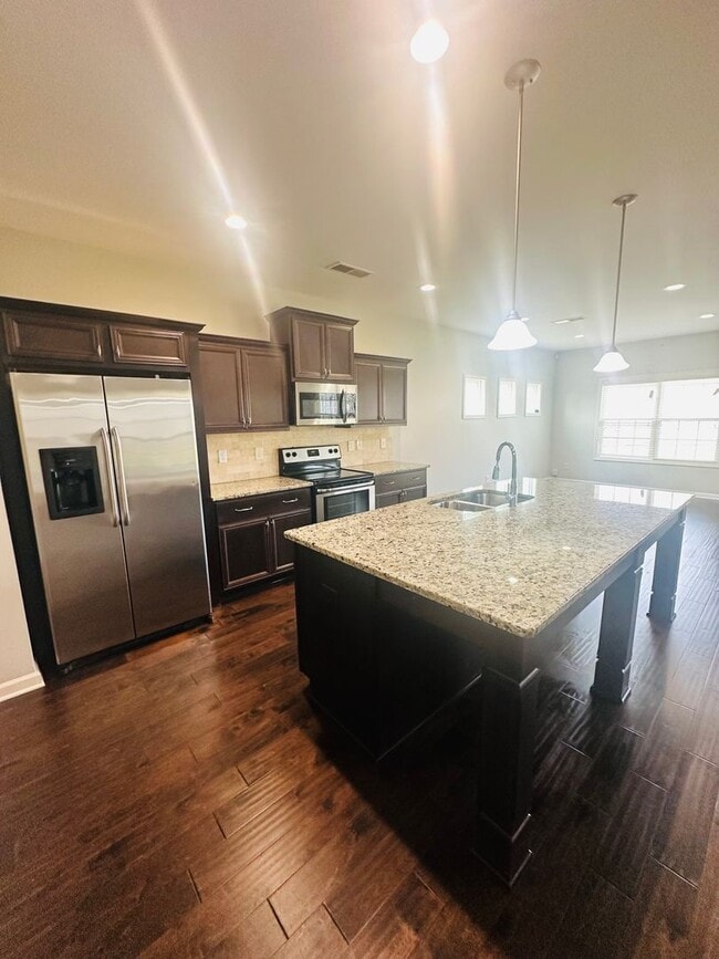 Photo - 107 Catskill Ln