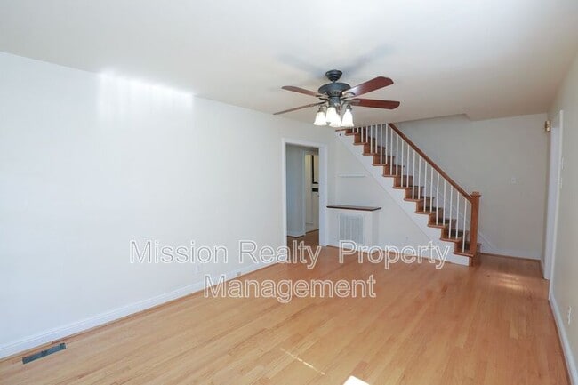 Photo - 2922 Overton Rd