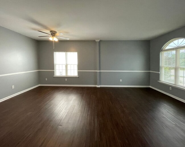 Photo - Lovely Single Family House with New Flooring & Paint! 2-Car Garage