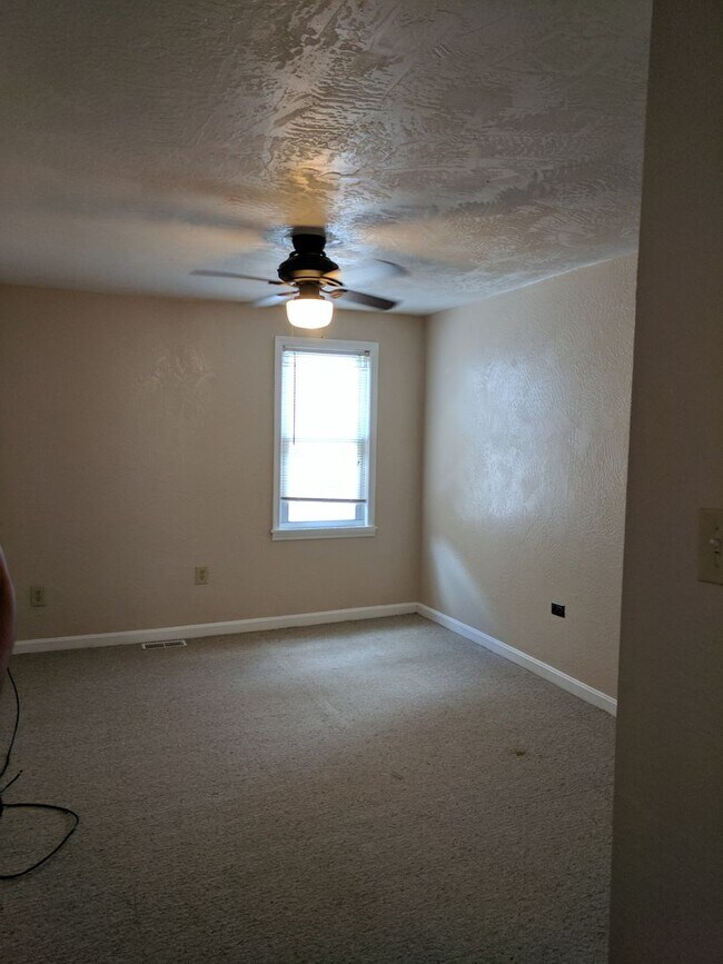 Photo - Renovated 4 bedroom House on the South Side Flats!!