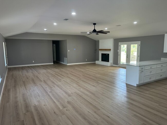 Photo - 7741 Simmons Dr