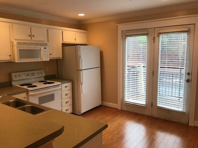 Photo - 660 Barnett Shoals Rd Unit 223