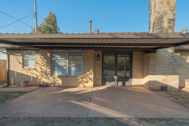 Photo - 2704 NW 115th St