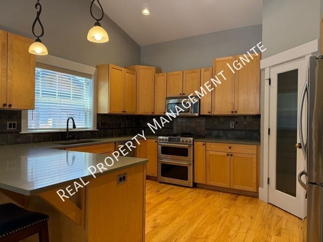 Photo - 2955 N W Bordeaux Ln