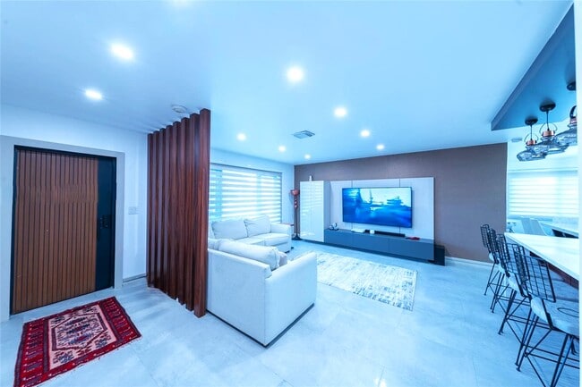 Photo - 1221 W Camino Real