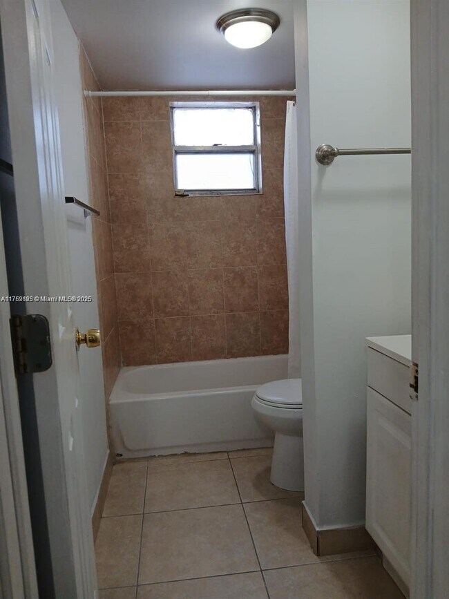 Photo - 1100 NE 1st Ct Condo Unit 210
