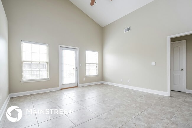 Photo - 2061 Edgewood Dr