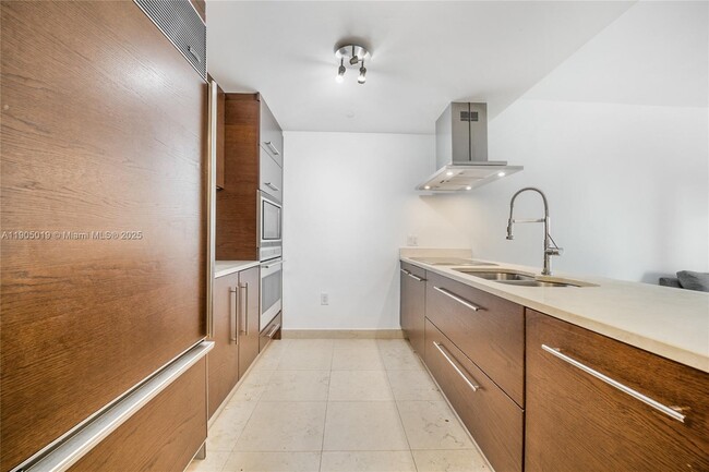 Photo - 495 Brickell Ave Unit 1907