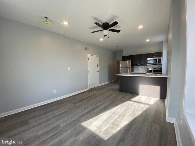 Photo - 21 E Price St Unidad 2A