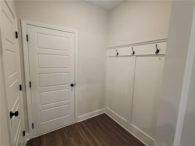 Photo - 2036 Westfall Wy