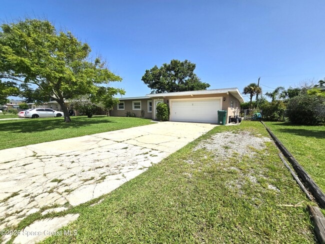 Photo - 210 Juniper Ave