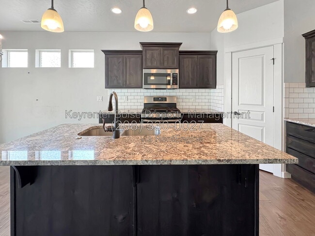 Photo - 1376 W Pebblestone Dr