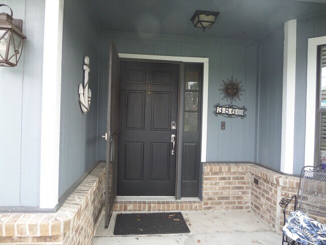 Photo - Beautiful 3 bedroom Home