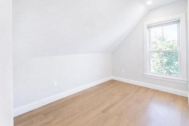 Photo - 46 Ridgemont St Unit 3