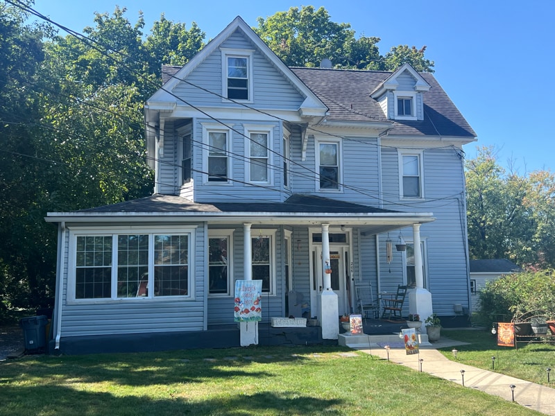 Photo - 206 Cedarcroft Ave