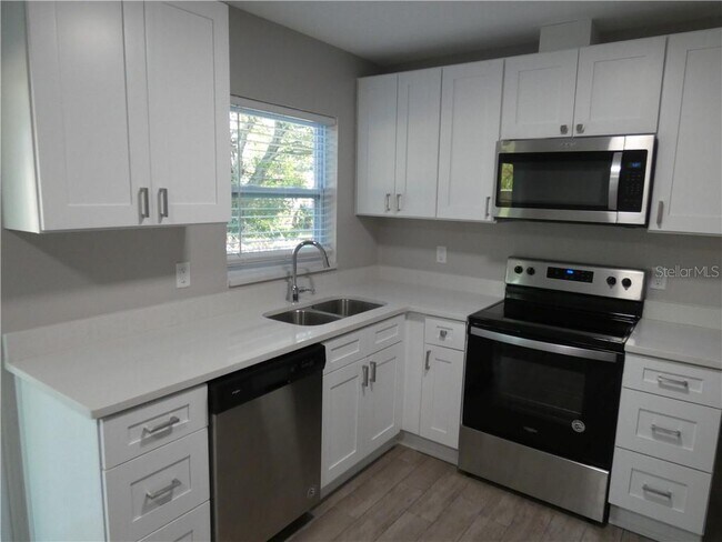 Photo - 5701 30th Ave N