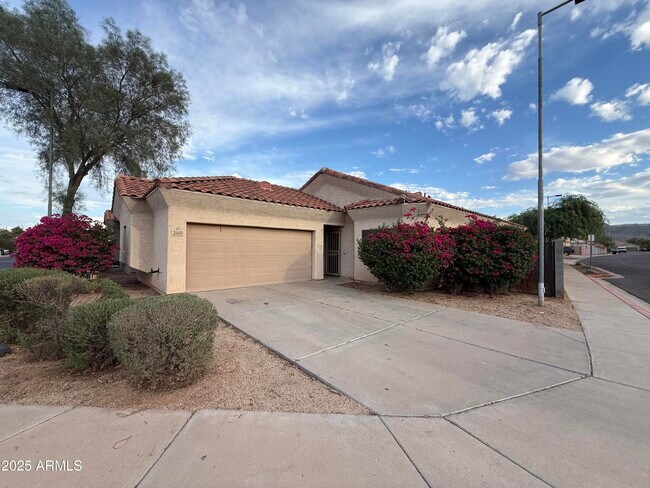 Building Photo - 2603 E Fraktur Rd Rental