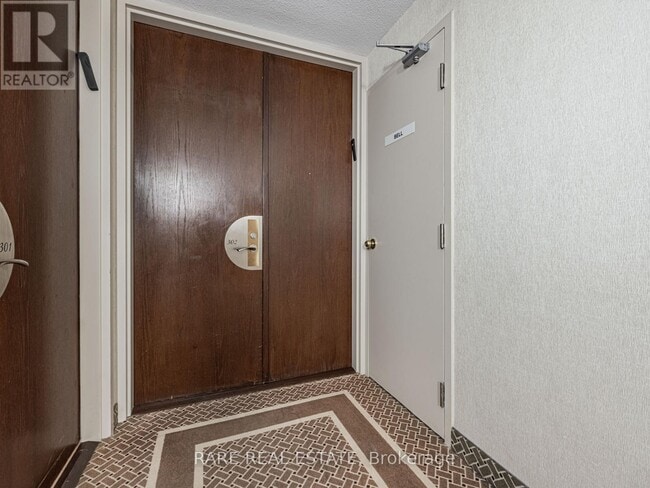 Photo - 449 Walmer Rd Unit 302